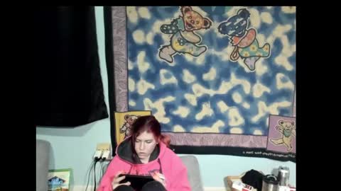 Snapshot of roxihazeleyes chatting on 03-05-25, 08:00 roxihazeleyes online show from 03-05-25, 08:00