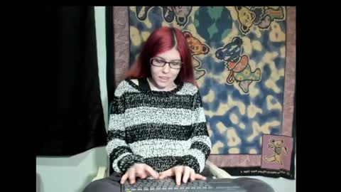 Snapshot of roxihazeleyes chatting on 03-06-25, 11:36 roxihazeleyes online show from 03-06-25, 11:36