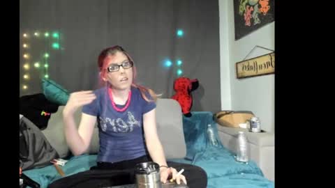 Snapshot of roxihazeleyes chatting on 09-13-25, 09:09 roxihazeleyes online show from 09-13-25, 09:09