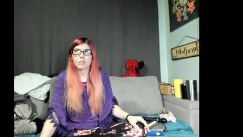 Snapshot of roxihazeleyes chatting on 09-16-25, 03:07 roxihazeleyes online show from 09-16-25, 03:07