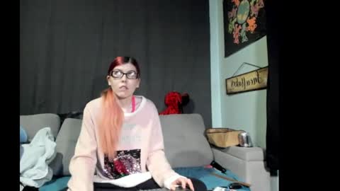 Snapshot of roxihazeleyes chatting on 09-18-25, 07:54 roxihazeleyes online show from 09-18-25, 07:54