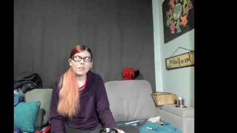 Snapshot of roxihazeleyes chatting on 09-20-25, 10:38 roxihazeleyes online show from 09-20-25, 10:38