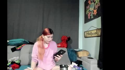 Snapshot of roxihazeleyes chatting on 09-25-25, 04:38 roxihazeleyes online show from 09-25-25, 04:38