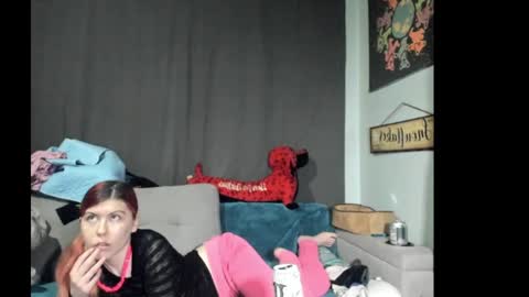 Snapshot of roxihazeleyes chatting on 09-26-25, 01:26 roxihazeleyes online show from 09-26-25, 01:26