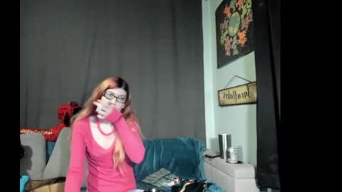 Snapshot of roxihazeleyes chatting on 10-06-25, 05:21 roxihazeleyes online show from 10-06-25, 05:21