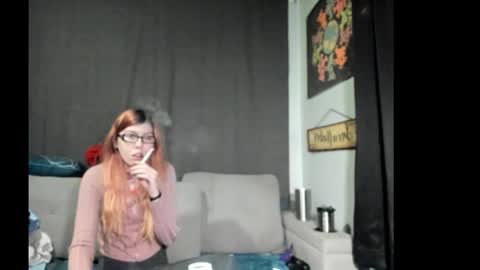 Snapshot of roxihazeleyes chatting on 10-16-25, 05:58 roxihazeleyes online show from 10-16-25, 05:58