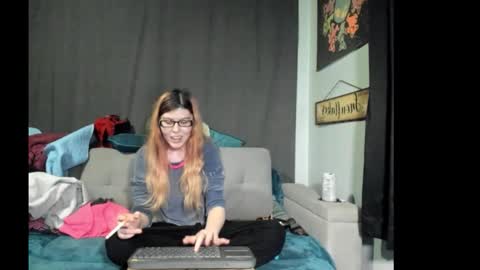 Snapshot of roxihazeleyes chatting on 11-03-25, 01:19 roxihazeleyes online show from 11-03-25, 01:19