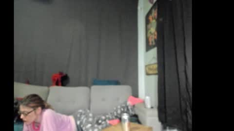 Snapshot of roxihazeleyes chatting on 11-16-25, 01:11 roxihazeleyes online show from 11-16-25, 01:11