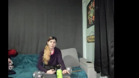 Snapshot of roxihazeleyes chatting on 11-22-25, 10:53 roxihazeleyes online show from 11-22-25, 10:53