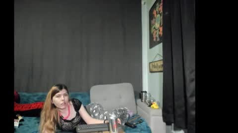 Snapshot of roxihazeleyes chatting on 11-23-25, 10:59 roxihazeleyes online show from 11-23-25, 10:59