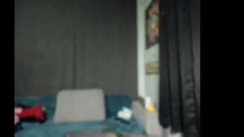 Snapshot of roxihazeleyes chatting on 11-25-25, 12:21 roxihazeleyes online show from 11-25-25, 12:21