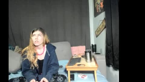 roxihazeleyes online show from 03-12-26, 05:46