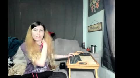 roxihazeleyes online show from 06-02-26, 05:15