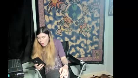 Snapshot of roxihazeleyes chatting on 07-09-26, 01:42 roxihazeleyes online show from 07-09-26, 01:42