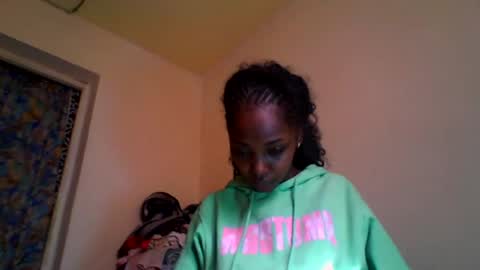 Snapshot of roxilita chatting on 06-14-26, 07:43 Roxilita online show from 06-14-26, 07:43