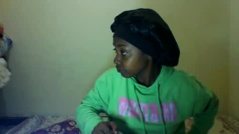 Snapshot of roxilita chatting on 06-21-26, 11:29 Roxilita online show from 06-21-26, 11:29