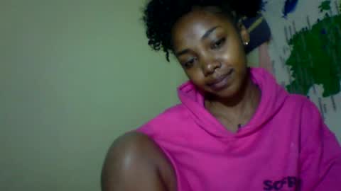 Snapshot of roxilita chatting on 06-28-26, 11:22 Roxilita online show from 06-28-26, 11:22