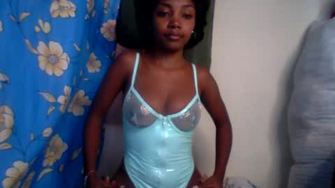 Snapshot of roxilita chatting on 07-16-26, 06:41 Roxilita online show from 07-16-26, 06:41