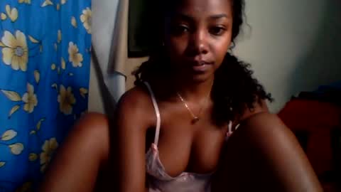 Snapshot of roxilita chatting on 07-22-26, 04:59 Roxilita online show from 07-22-26, 04:59