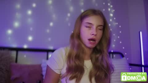 Snapshot of roxxxie_reid chatting on 10-14-25, 09:15 Roxieex ABBY online show from 10-14-25, 09:15