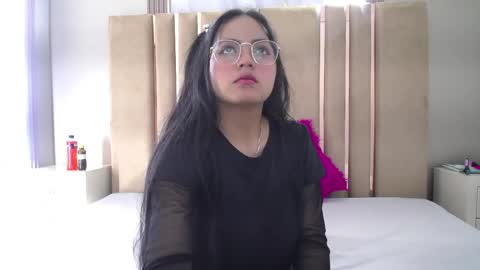 Snapshot of roxxyblack01 chatting on 05-24-26, 11:32 Roxxy online show from 05-24-26, 11:32