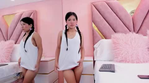 Snapshot of roxy_flame_ chatting on 12-02-25, 11:37 Roxy online show from 12-02-25, 11:37