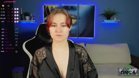 Snapshot of roxy_foxi chatting on 11-17-25, 01:11 Roxy fiery online show from 11-17-25, 01:11