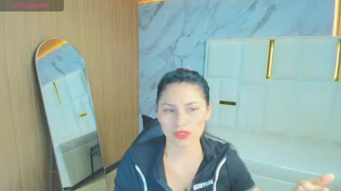 Roxy online show from 04-06-26, 01:34