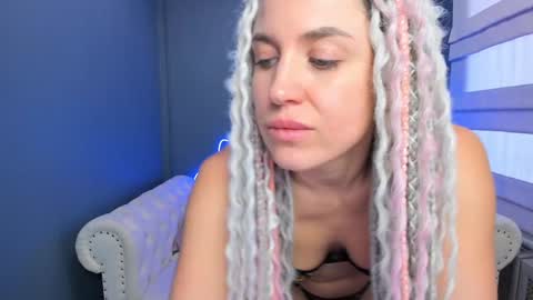 Roxy online show from 12-22-24, 08:05