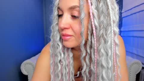 Roxy online show from 02-08-25, 01:32