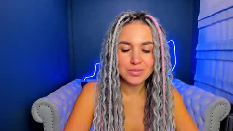 Roxy online show from 10-11-25, 02:22