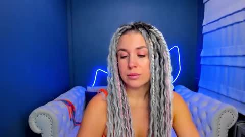 Snapshot of roxy_mars chatting on 12-20-25, 01:23 Roxy online show from 12-20-25, 01:23