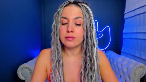 Snapshot of roxy_mars chatting on 02-10-26, 01:53 Roxy online show from 02-10-26, 01:53