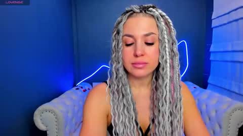 Snapshot of roxy_mars chatting on 02-17-26, 01:35 Roxy online show from 02-17-26, 01:35