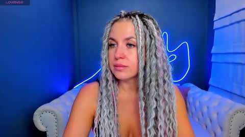 Roxy online show from 03-19-26, 01:42