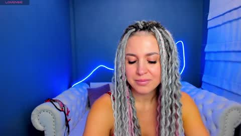 Roxy online show from 04-08-26, 01:38