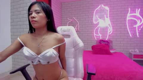 roxy_pocket online show from 01-07-26, 01:57