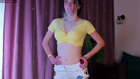 Snapshot of roxy_riot_ chatting on 02-06-25, 07:35 roxy_riot_ online show from 02-06-25, 07:35