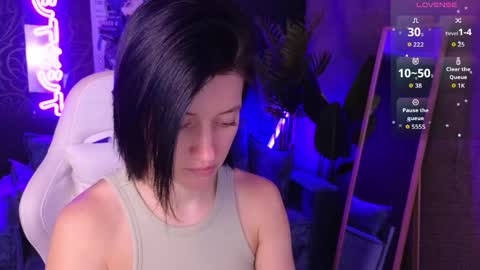 roxy_riot_ online show from 04-01-26, 02:01