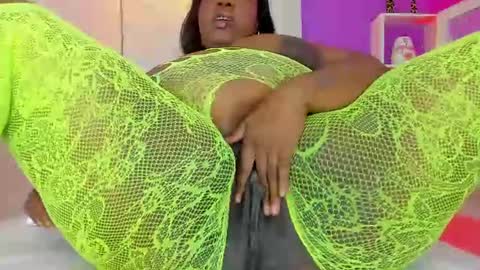 Snapshot of roxy_sexy69 chatting on 06-17-26, 03:02 roxy_sexy69 online show from 06-17-26, 03:02