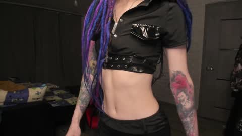 Roxy online show from 12-24-24, 07:33