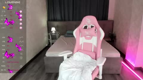 Snapshot of roxy_the_daedevill chatting on 01-09-25, 11:13 roxy_the_daedevill online show from 01-09-25, 11:13