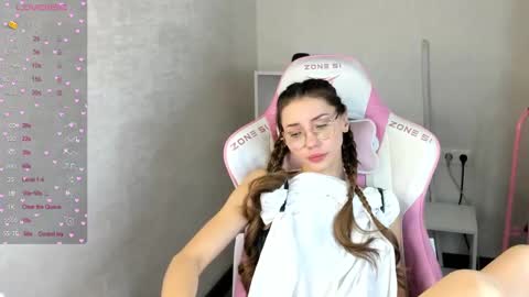 Snapshot of roxy_the_daedevill chatting on 01-22-25, 11:45 roxy_the_daedevill online show from 01-22-25, 11:45