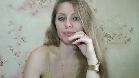 roxyfox18x01 online show from 12-14-25, 08:52