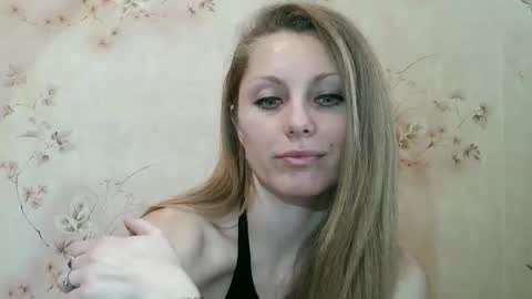 roxyfox18x01 online show from 02-06-26, 06:51