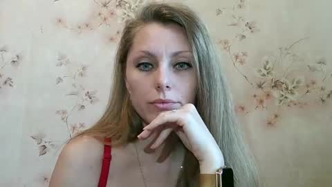 roxyfox18x01 online show from 03-13-26, 07:48