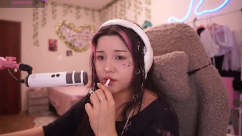 roxysuh online show from 04-12-26, 08:08