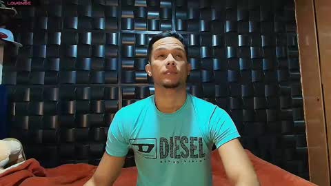 Snapshot of roy_barney chatting on 09-28-25, 06:13 ANTONIO online show from 09-28-25, 06:13