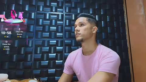 Snapshot of roy_barney chatting on 10-05-25, 07:12 ANTONIO online show from 10-05-25, 07:12