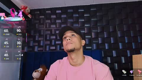 Snapshot of roy_barney chatting on 11-03-25, 07:26 ANTONIO online show from 11-03-25, 07:26